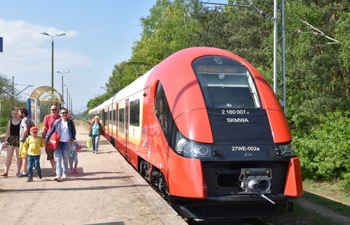 Odbudowa linii do Zegrza nie może się zacząć. Nie ma pozwolenia na budowę