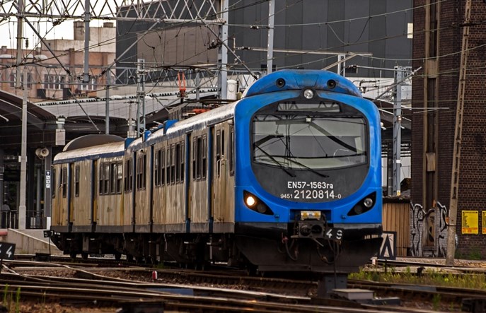 Koleje Śląskie posyłają do naprawy EN57 oraz EN71
