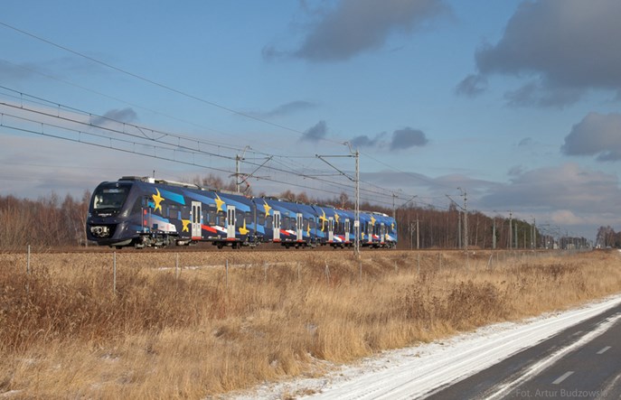 Impuls 2 dla SKM Warszawa w ciekawych barwach [film]