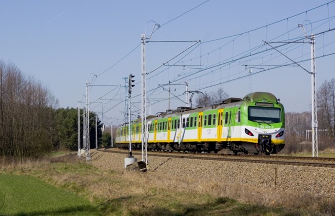 33 EN57AKM Kolei Mazowieckich przejdą jeszcze rozszerzone naprawy P4