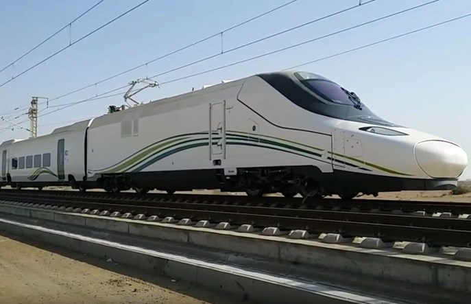 Renfe chce zatrudnić w Arabii Saudyjskiej 30 maszynistek. Zgłosiło się 28 tysięcy kobiet