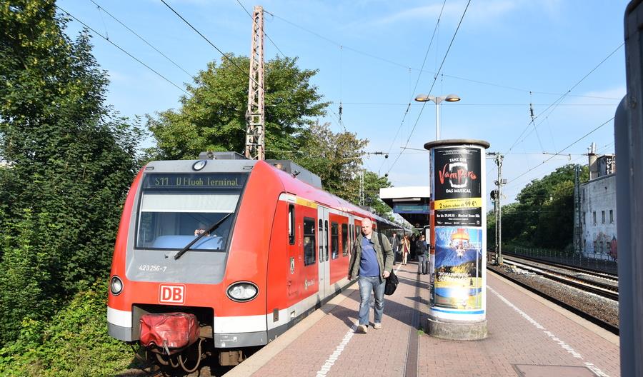 Bilet „helpukraine" w DB. W całych Niemczech uchodźcy z Ukrainy jeżdżą za darmo  