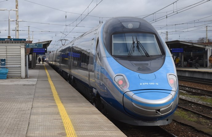 Cztery firmy zainteresowane budową programu lojalnościowego dla PKP Intercity