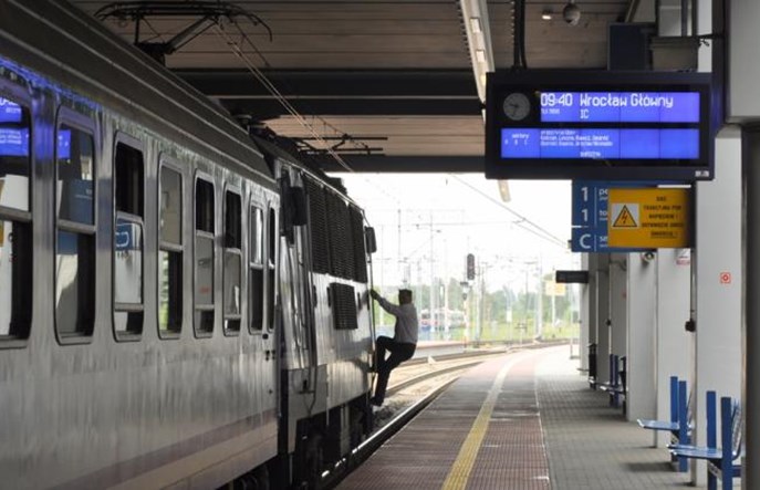 Wciąż nie jeździmy z prędkością 160 km/h na całej magistrali Poznań – Wrocław