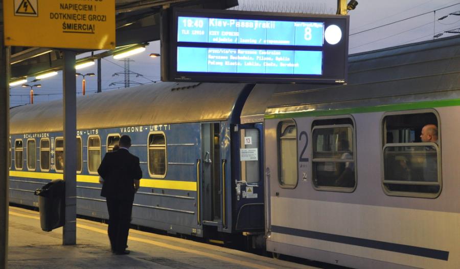 1,4 mln bezpłatnych przejazdów uchodźców w pociągach PKP Intercity 1,4 mln bezpłatnych przejazdów uchodźców w pociągach PKP Intercity