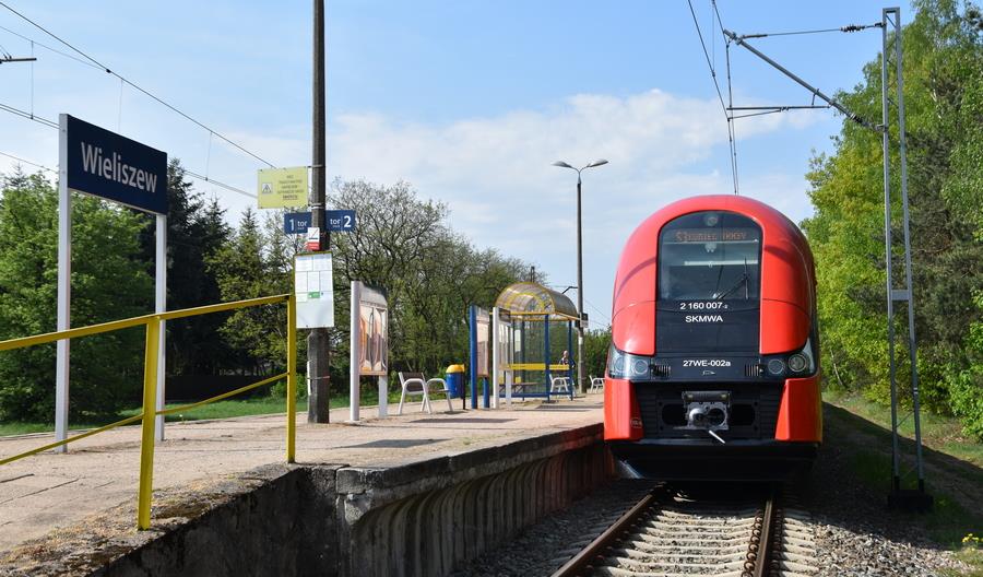 147 km linii kolejowych z dofinansowaniem z programu Kolej Plus na Mazowszu 147 km linii kolejowych z dofinansowaniem z programu Kolej Plus na Mazowszu