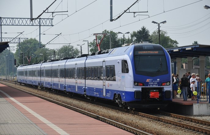 Pasażerów w pociągach więcej niż przed pandemią. Ruch większy w związku z wojną