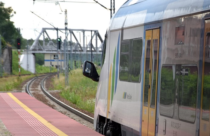 Śląski marszałek wyjaśnia, dlaczego pociągi do Cieszyna i Wisły jeszcze nie pojadą