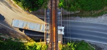 Ciężarówka znowu przesunęła wiadukt kolejowy pod Wadowicami [film]