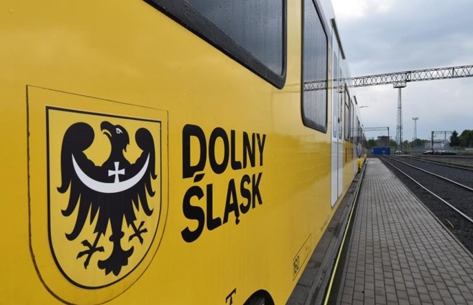 Przejazdy na linii 285 we Wrocławiu. Jest więcej policji i ekipa szybkiego reagowania