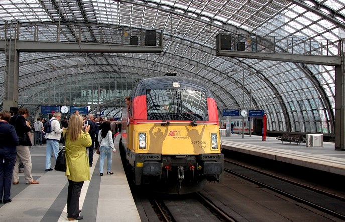 PKP Intercity chce stworzyć nową ofertę połączeń Warszawa - Berlin