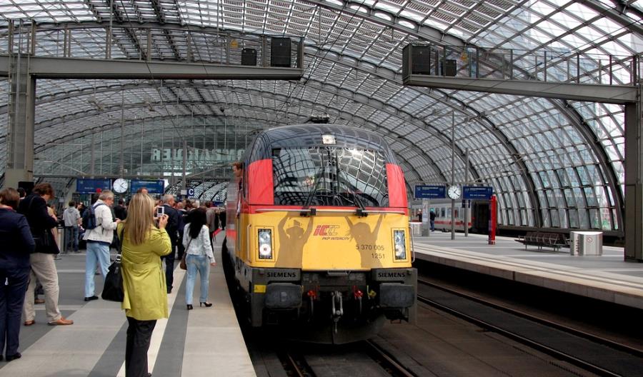 PKP Intercity chce stworzyć nową ofertę połączeń Warszawa - Berlin PKP Intercity chce stworzyć nową ofertę połączeń Warszawa - Berlin
