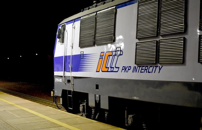 PKP Intercity: Przeglądy EP09 ma wykonać zakład z Mińska Mazowieckiego