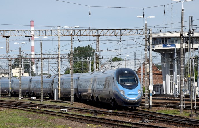 Pendolino do Wrocławia w tempie Flixbusa, na Pomorzu autobusy zamiast pociągów