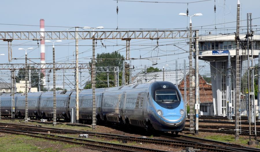 Pendolino do Wrocławia w tempie Flixbusa, na Pomorzu autobusy zamiast pociągów Pendolino do Wrocławia w tempie Flixbusa, na Pomorzu autobusy zamiast pociągów