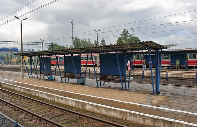 Posłanka krytykuje współpracę PLK z samorządami