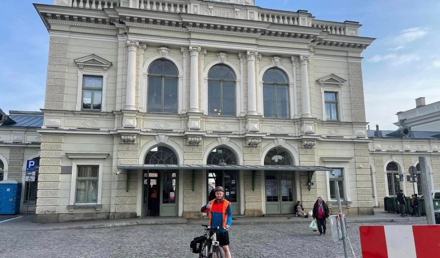 Rowerem z Kijowa do Berlina. Zbiórka na pomoc rodzinom poległych ukraińskich kolejarzy Rowerem z Kijowa do Berlina. Zbiórka na pomoc rodzinom poległych ukraińskich kolejarzy