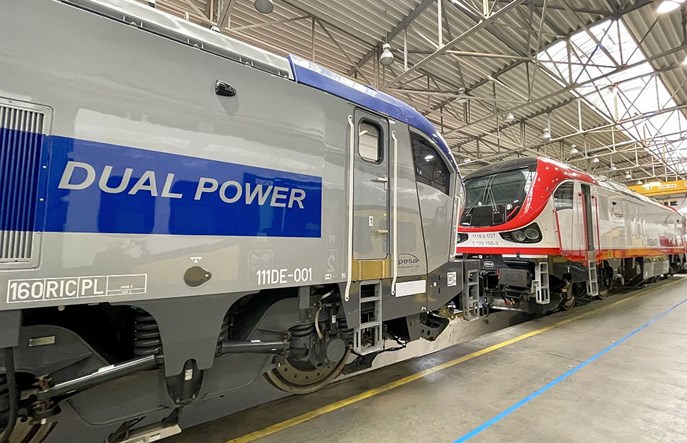 Lokomotywy hybrydowe dla PKP Intercity dostarczy Pesa. Jest potwierdzenie