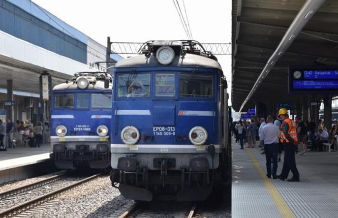 Oferta na remont lokomotyw EP08 PKP Intercity znacznie powyżej kosztorysu