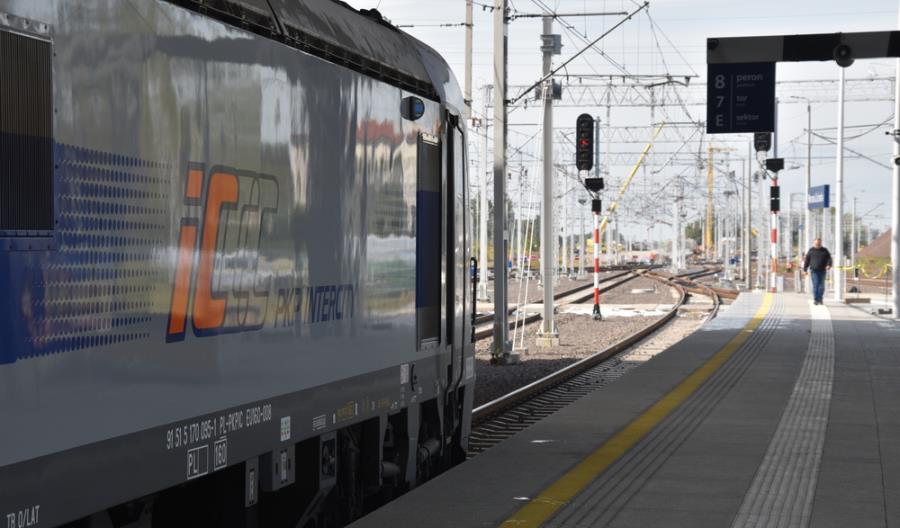 PKP Intercity chce wynająć elektrowozy. Nawet powolne PKP Intercity chce wynająć elektrowozy. Nawet powolne