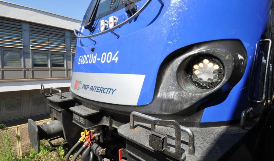 Dlaczego PKP Intercity wynajmuje lokomotywy elektryczne?