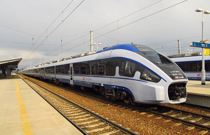 Przetarg na hybrydowe zespoły trakcyjne dla PKP Intercity w ciągu pół roku