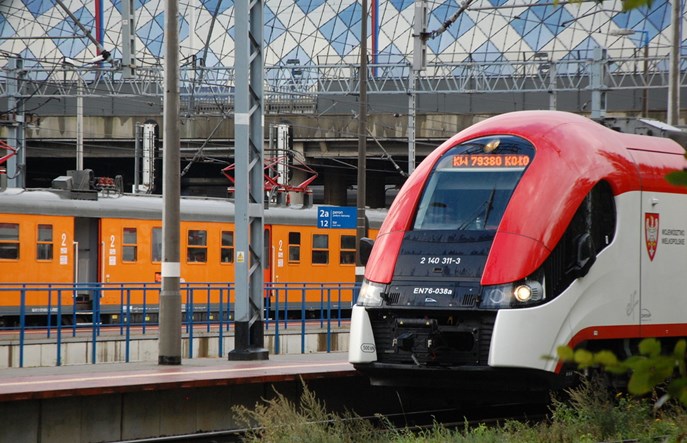 Rekordowe przewozy na kolei w 2022 roku. Pociąg wybrało 342 mln pasażerów