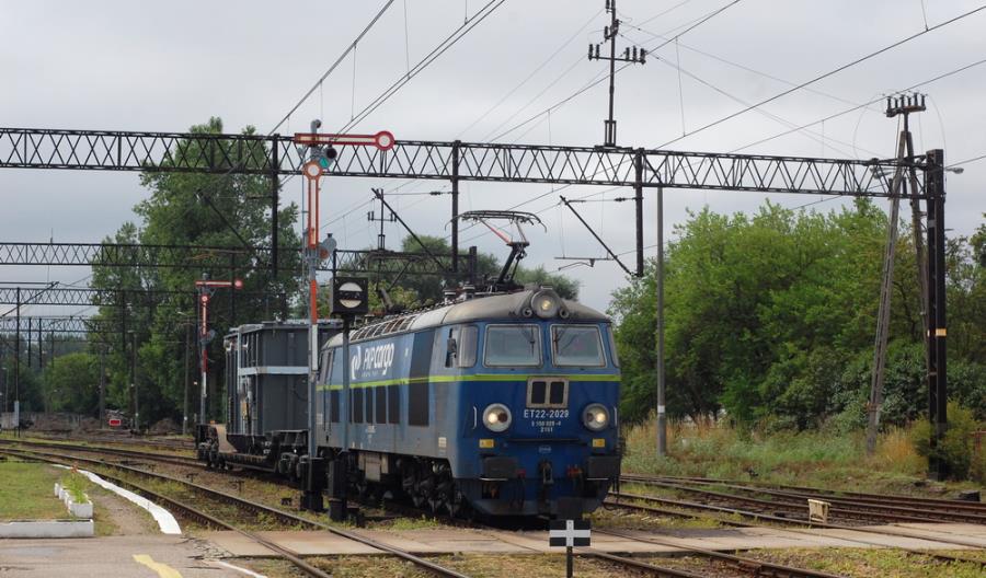 Rekordowa praca przewozowa przewoźników cargo w 2022 roku. Gorzej z masą ładunków Rekordowa praca przewozowa przewoźników cargo w 2022 roku. Gorzej z masą ładunków