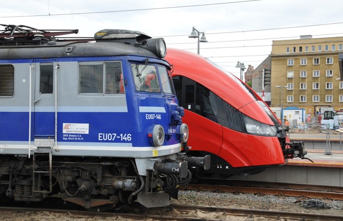 Gdański ZNTKiM zajmie się przeglądami i remontem EU07 PKP Intercity