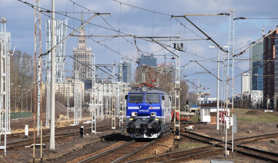 Pierwsze EP09 wracają z Mińska Mazowieckiego do PKP Intercity Pierwsze EP09 wracają z Mińska Mazowieckiego do PKP Intercity