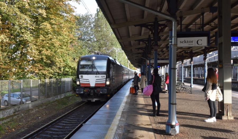 Pociągi Warszawy i Trójmiasta do Berlina pojadą z przesiadką w Niemczech Pociągi Warszawy i Trójmiasta do Berlina pojadą z przesiadką w Niemczech