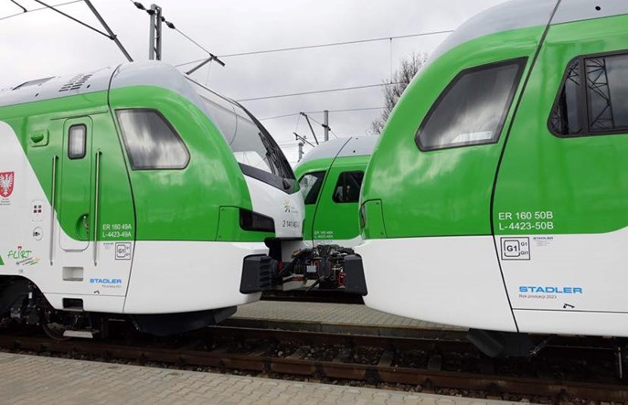 Pięćdziesiąt Flirtów w Kolejach Mazowieckich. Debiutują na linii wileńskiej