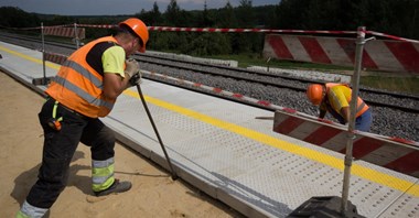 Czy budowa nowego przystanku musi oznaczać całkowite zamknięcie linii?