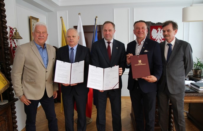 Umowa na dostawy dwutrakcyjnych Impulsów 2 dla Pomorza podpisana