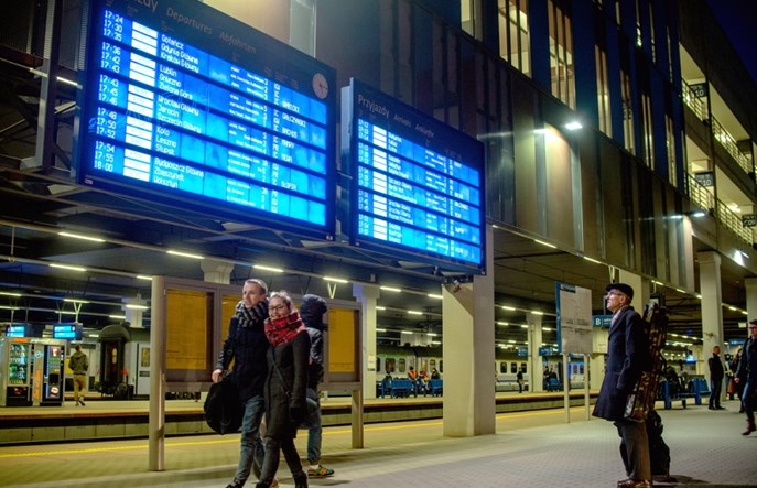 Maj na polskiej kolei. Rośnie liczba pasażerów, gorzej w towarach