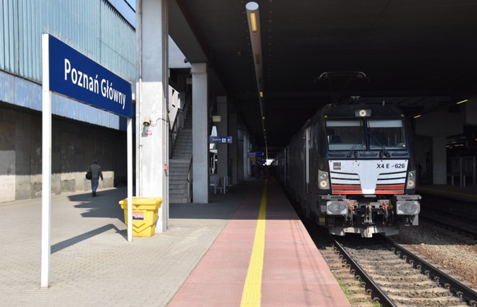 Bilet na pociąg międzynarodowy łatwiej kupić przez aplikację niż przez intercity.pl