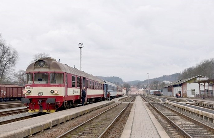 Český Trutnov se bojí polských aut.  Chce tak bojovat proti zácpám na železnici