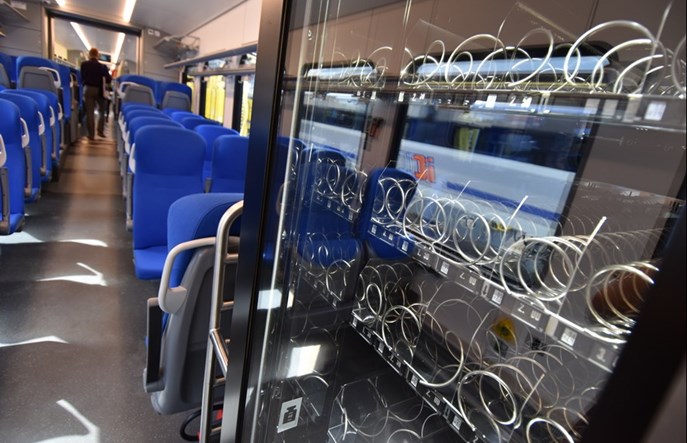 Automaty z kawą i przekąskami staną w wagonach Combo PKP Intercity
