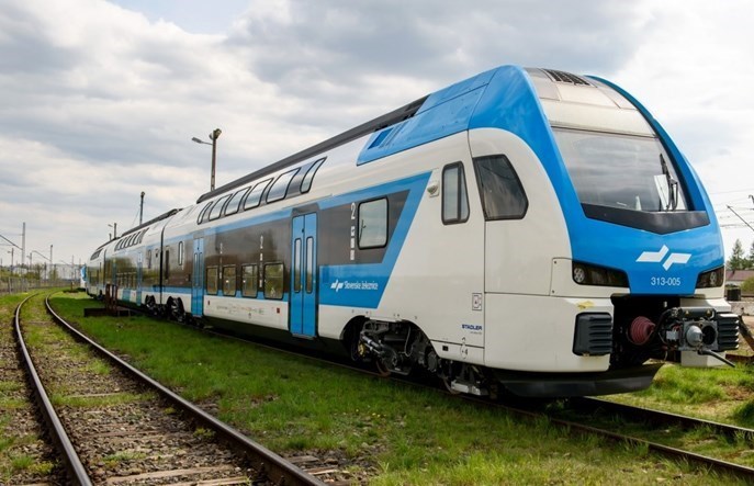 PKP Intercity: Piętrowe ezety mogą być alternatywą dla drogich push-pulli