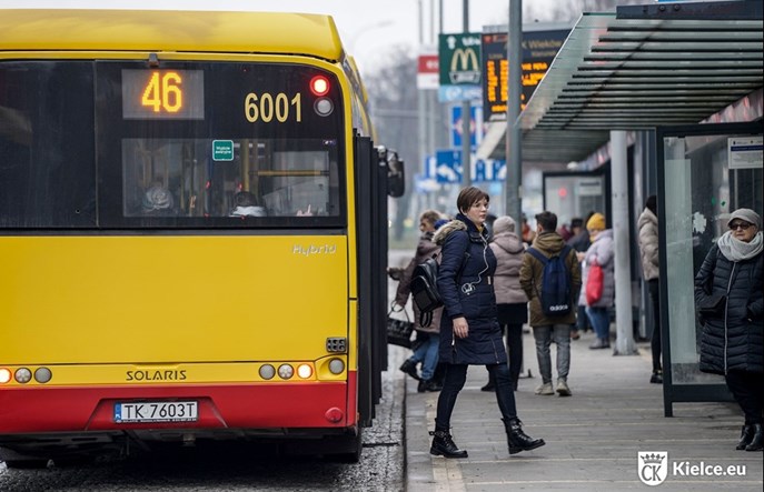 Kielczanie przesiadają się do komunikacji miejskiej