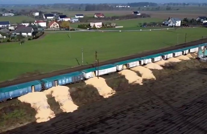Tony zboża na torach pod Bydgoszczą [film] Rusza śledztwo