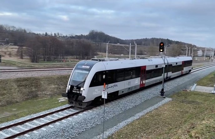 Pierwszy pociąg Polregio testowo pojechał po bajpasie kartuskim [film]