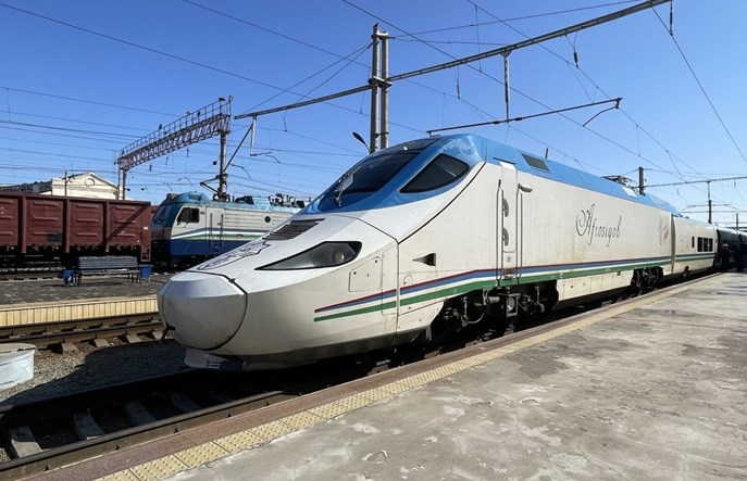 Uzbekistan inwestuje w tabor. Nie tylko KDP