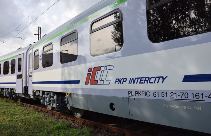 FPS pokaże na targach Innotrans odnowiony wagon Z1B dla PKP Intercity