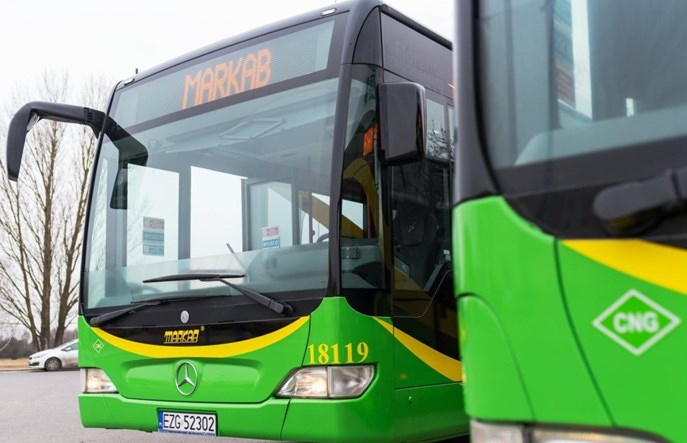 Zgierz: Autobus do Strykowa przegrał z przewozami pracowniczymi