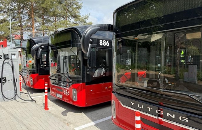 Jelenia Góra wybiera dostawcę 8 elektryków