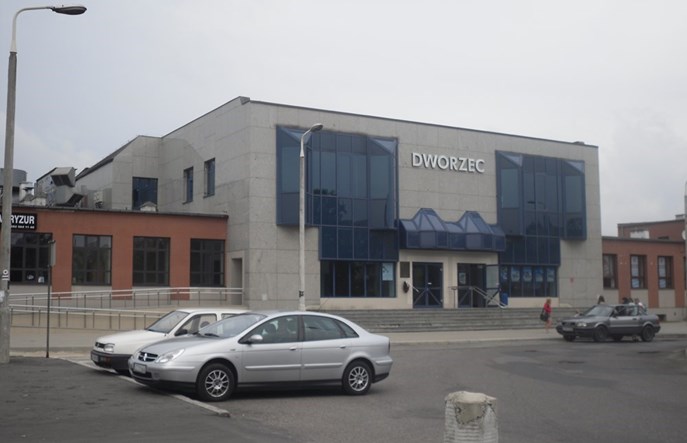 Chełm: Poczekalnia w biurowcu lub w kuszetkach Kolei Ukraińskich 