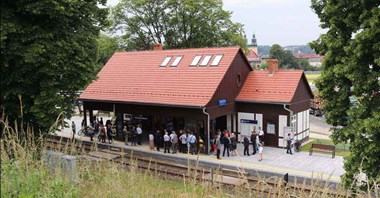 PLK zaprojektują odbudowę peronu przy linii z Głuchołaz do Czech 