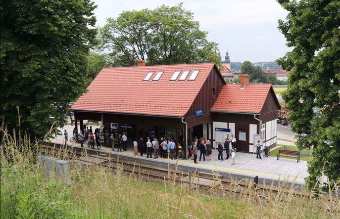 PLK zaprojektują odbudowę peronu przy linii z Głuchołaz do Czech 