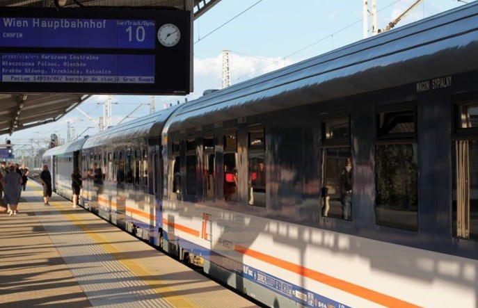 PKP Intercity: Trzy komercyjne pociągi Warszawa – Wiedeń na dobę. Czy UTK się zgodzi?